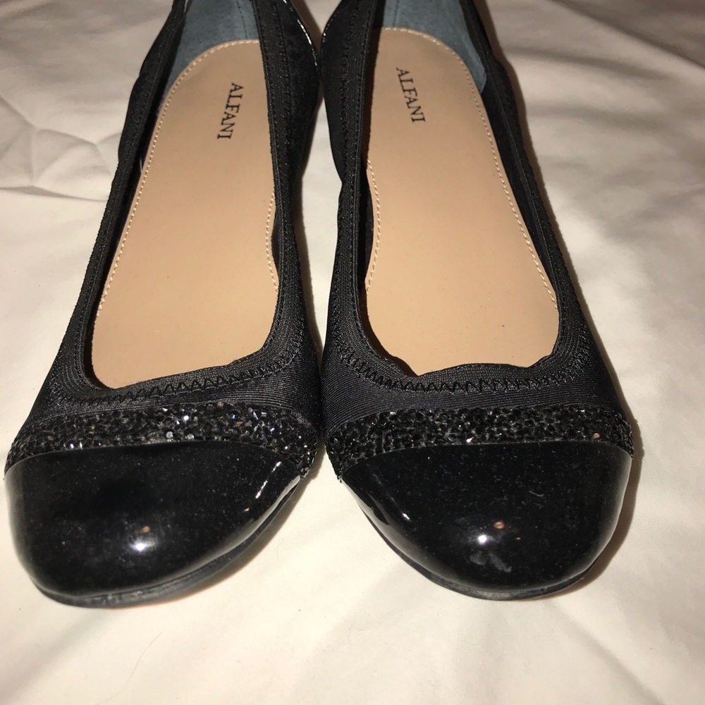 Shoes - Picture 2 of 3